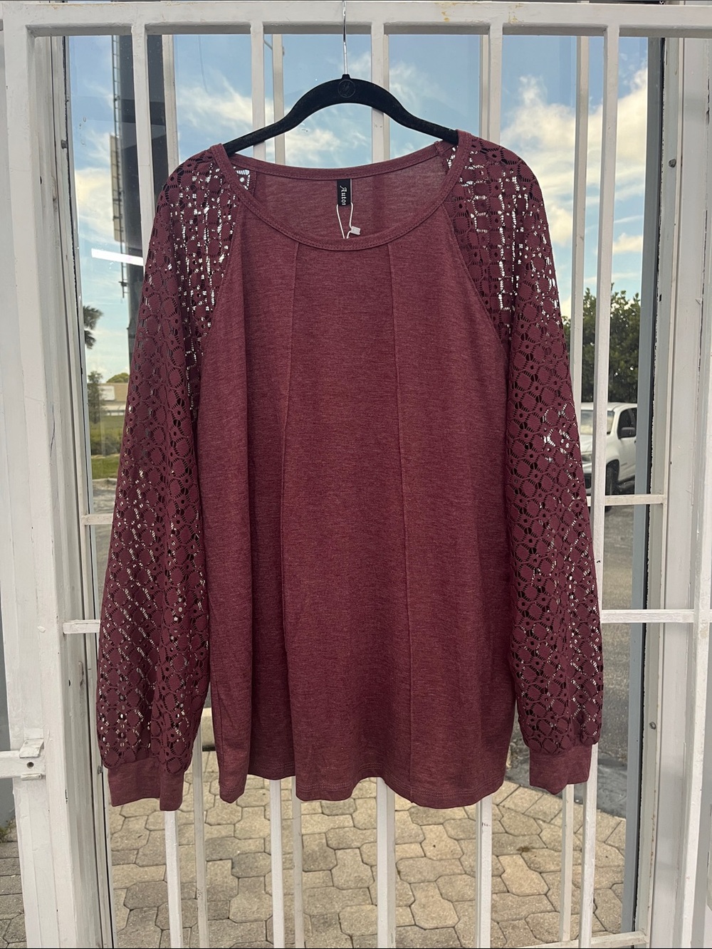 Lace-Sleeve Pullover Sweatshirt - Burgundy